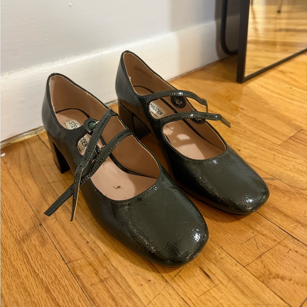 Steve Madden Black Patent Mary Jane Heels